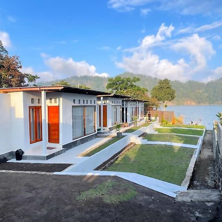 Batur Holiday Kubupenlokan Exteriör bild